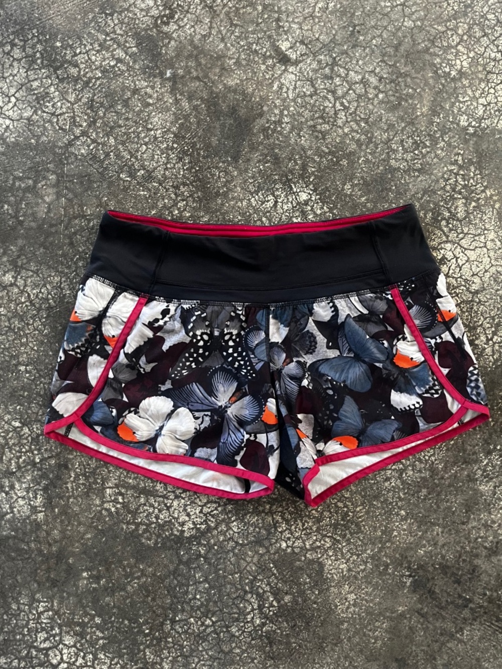 Lululemon Run Times Shorts, Inseam 4", Butterfly Print, Size 6